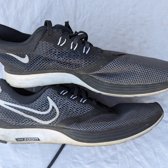 Nike Zoom Strike - Picture 5 of 6